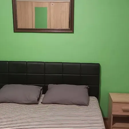 Stan U Kuci Sa Parkingom * Sarajevo